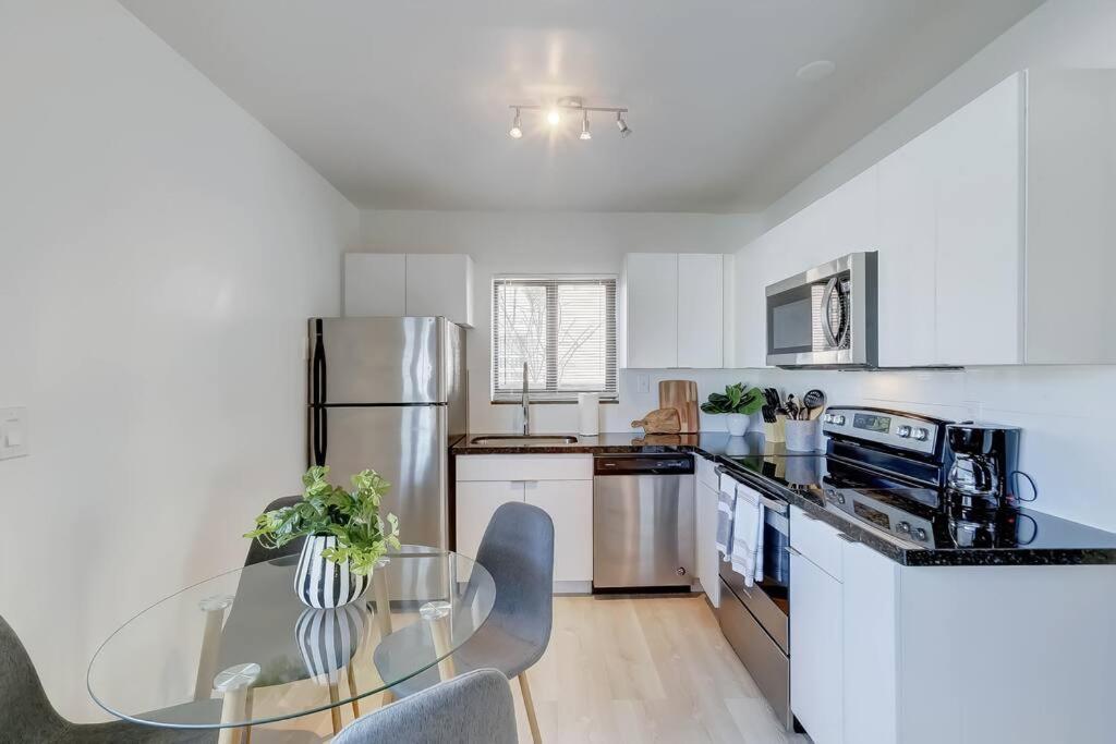 Chic Retreat: 2Br Apartment! Fort Lauderdale Kültér fotó