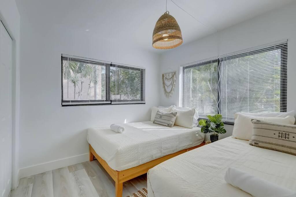 Chic Retreat: 2Br Apartment! Fort Lauderdale Kültér fotó