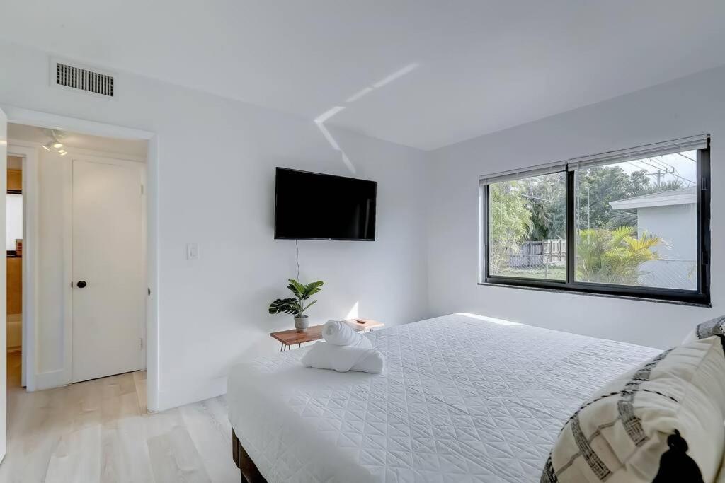 Chic Retreat: 2Br Apartment! Fort Lauderdale Kültér fotó